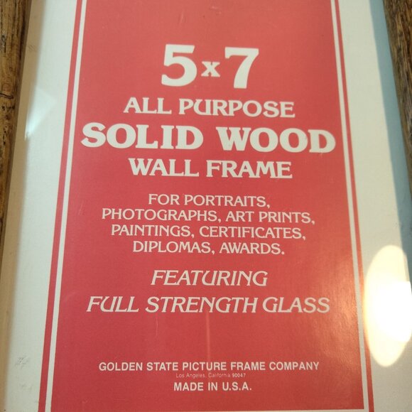 Golden State Picture Frame Company 5x7 Solid Wood Wall Full Strength Glass USA - Picture 4 of 6